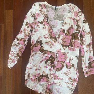 Flynn Skye floral Romper S